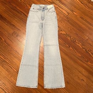 A&F Vintage Stretch Denim High Rise Vintage Flare Jean